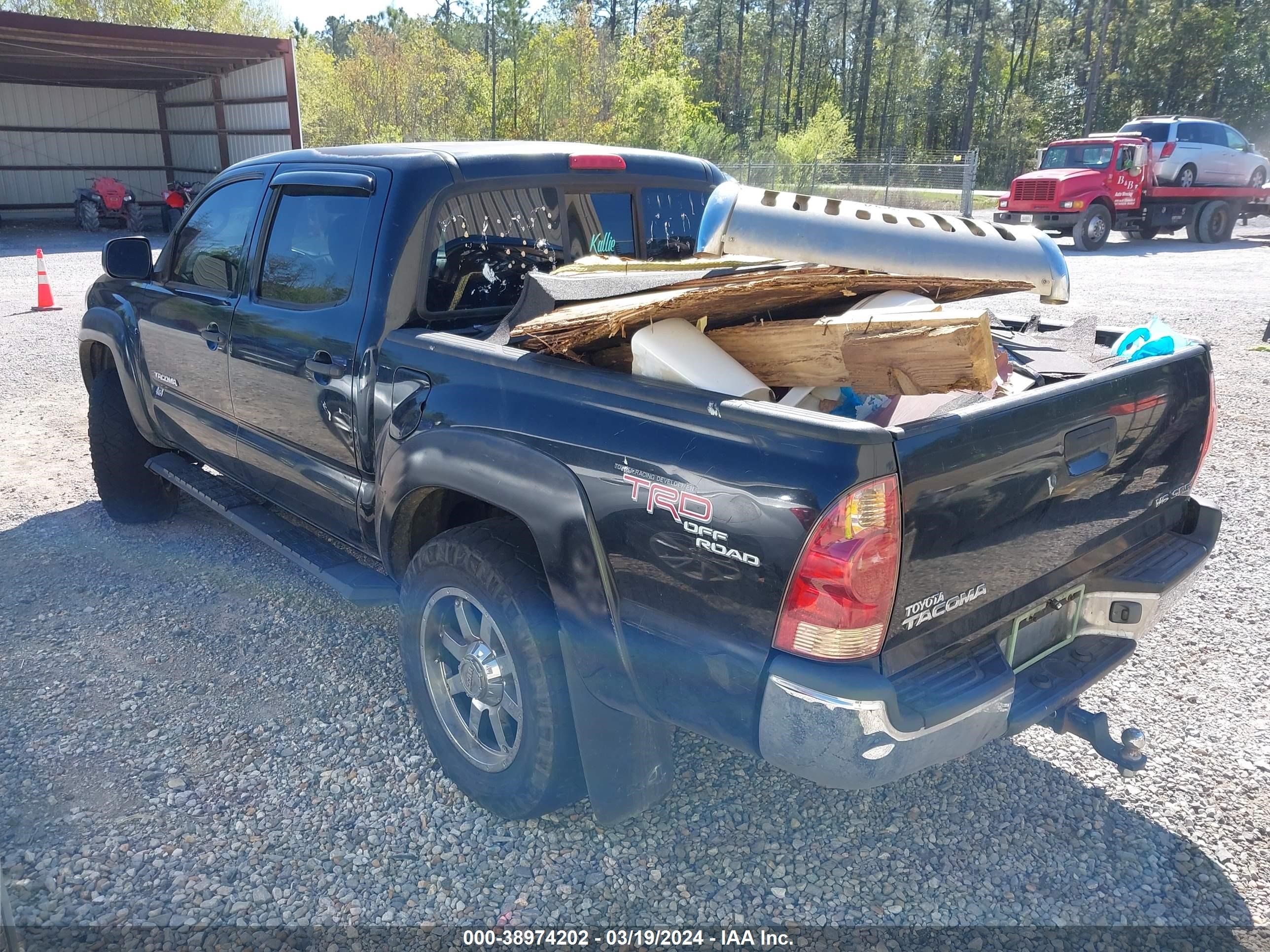 Photo 2 VIN: 3TMLU42N66M006165 - TOYOTA TACOMA 