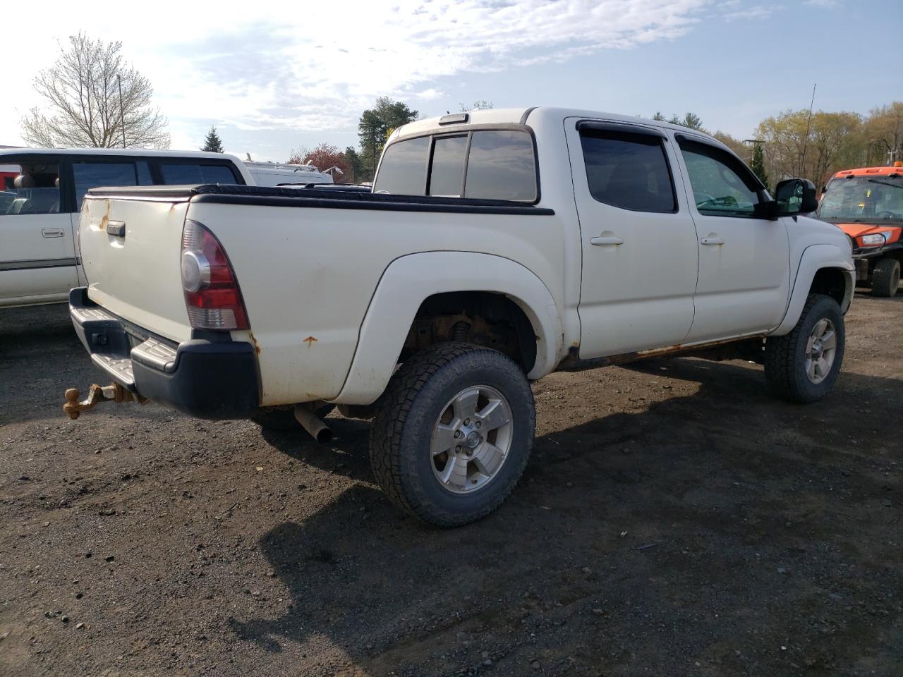 Photo 2 VIN: 3TMLU42N69M032558 - TOYOTA TACOMA 