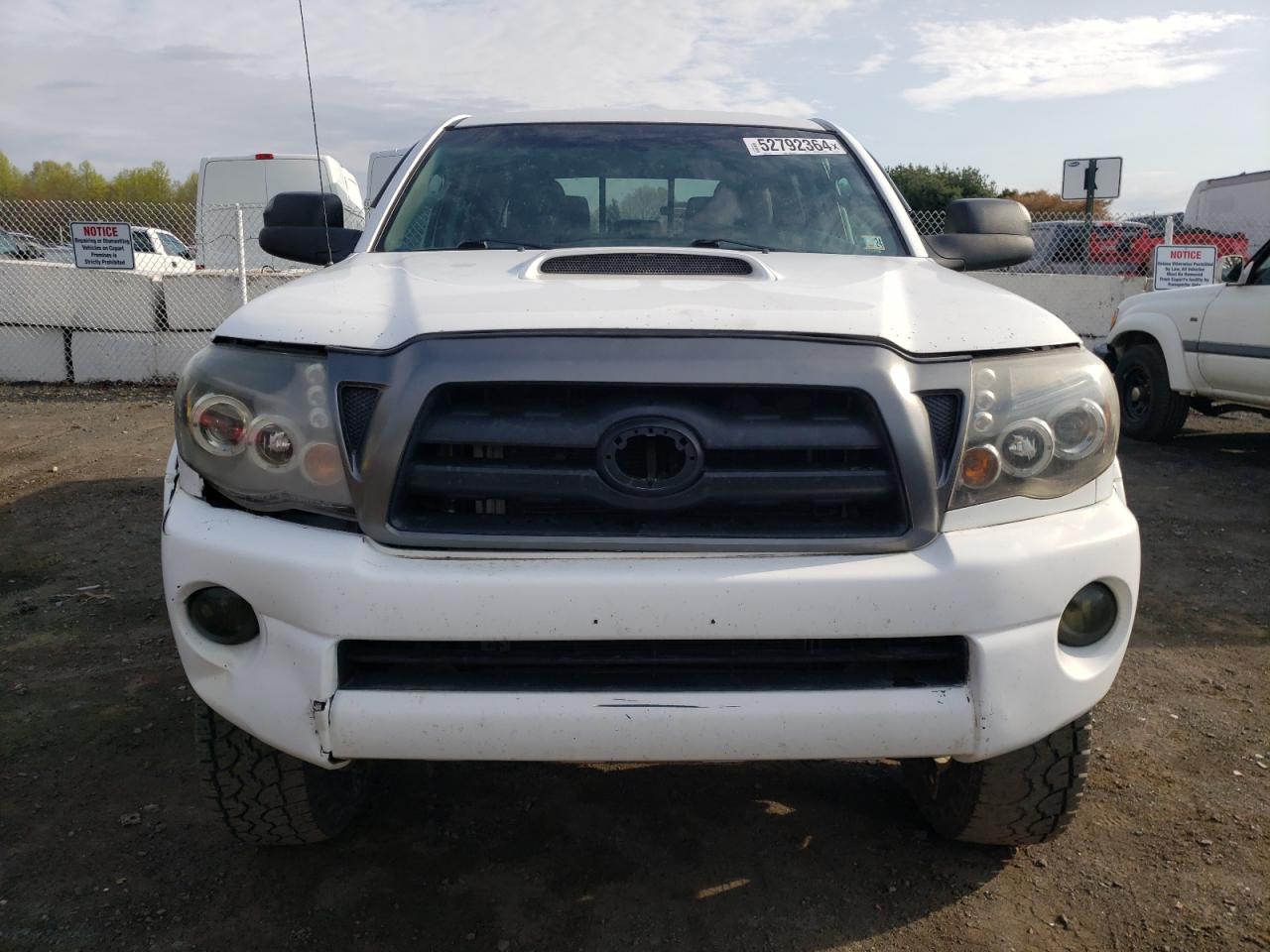 Photo 4 VIN: 3TMLU42N69M032558 - TOYOTA TACOMA 