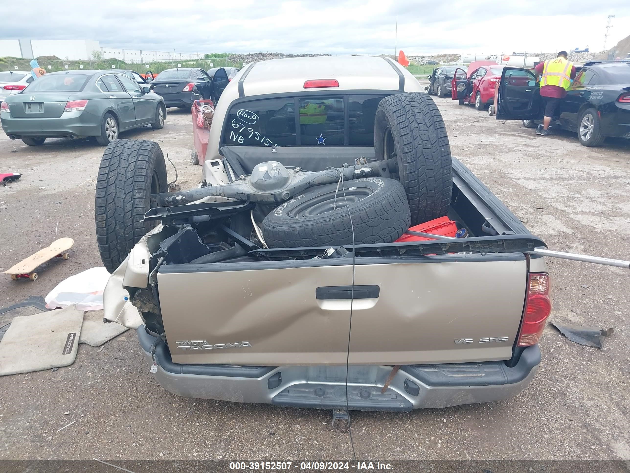 Photo 15 VIN: 3TMLU42N78M018974 - TOYOTA TACOMA 