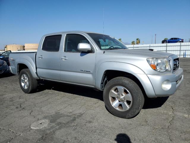 Photo 3 VIN: 3TMLU42NX8M019715 - TOYOTA TACOMA DOU 