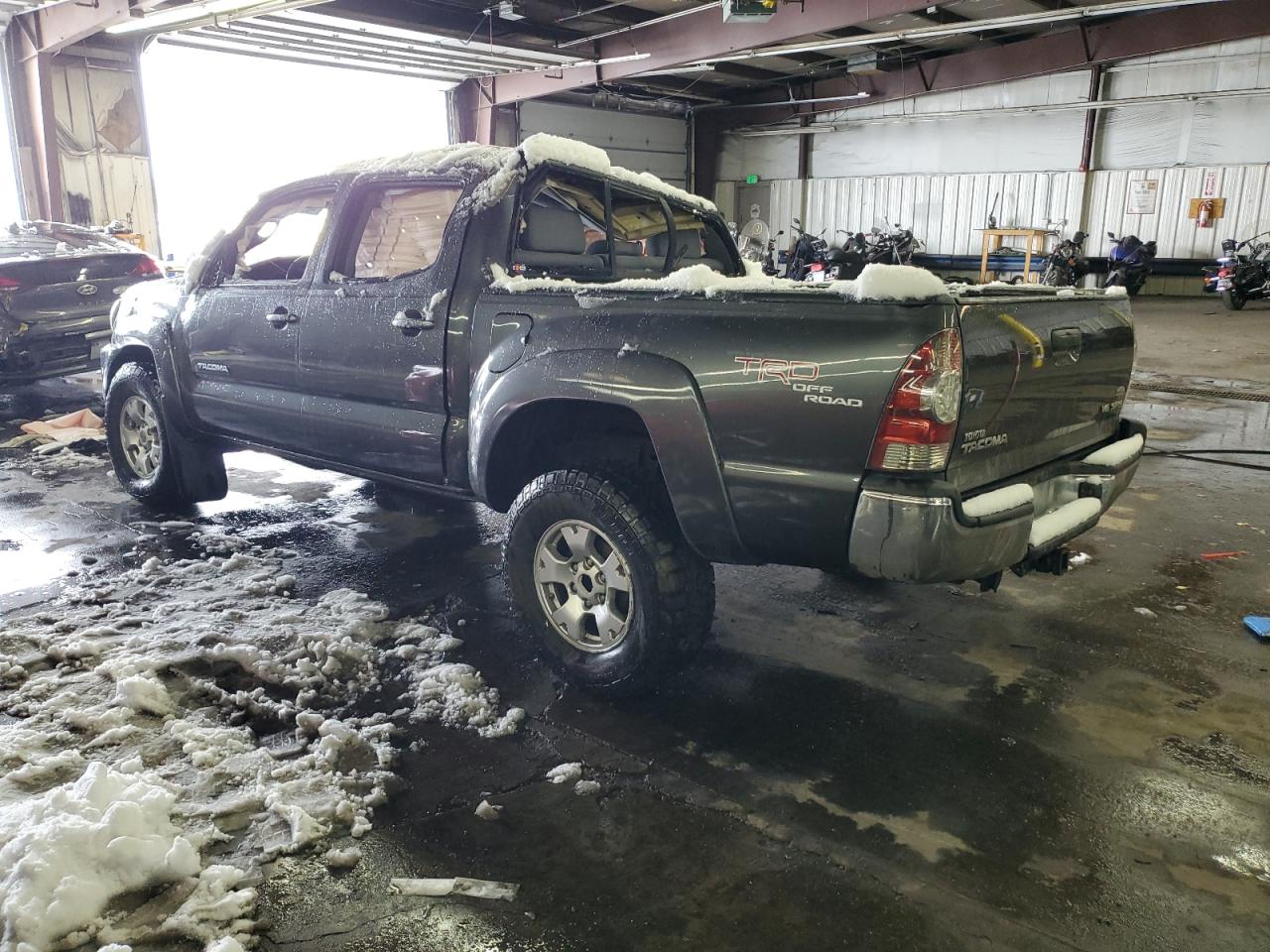 Photo 1 VIN: 3TMLU4EN1AM038137 - TOYOTA TACOMA 