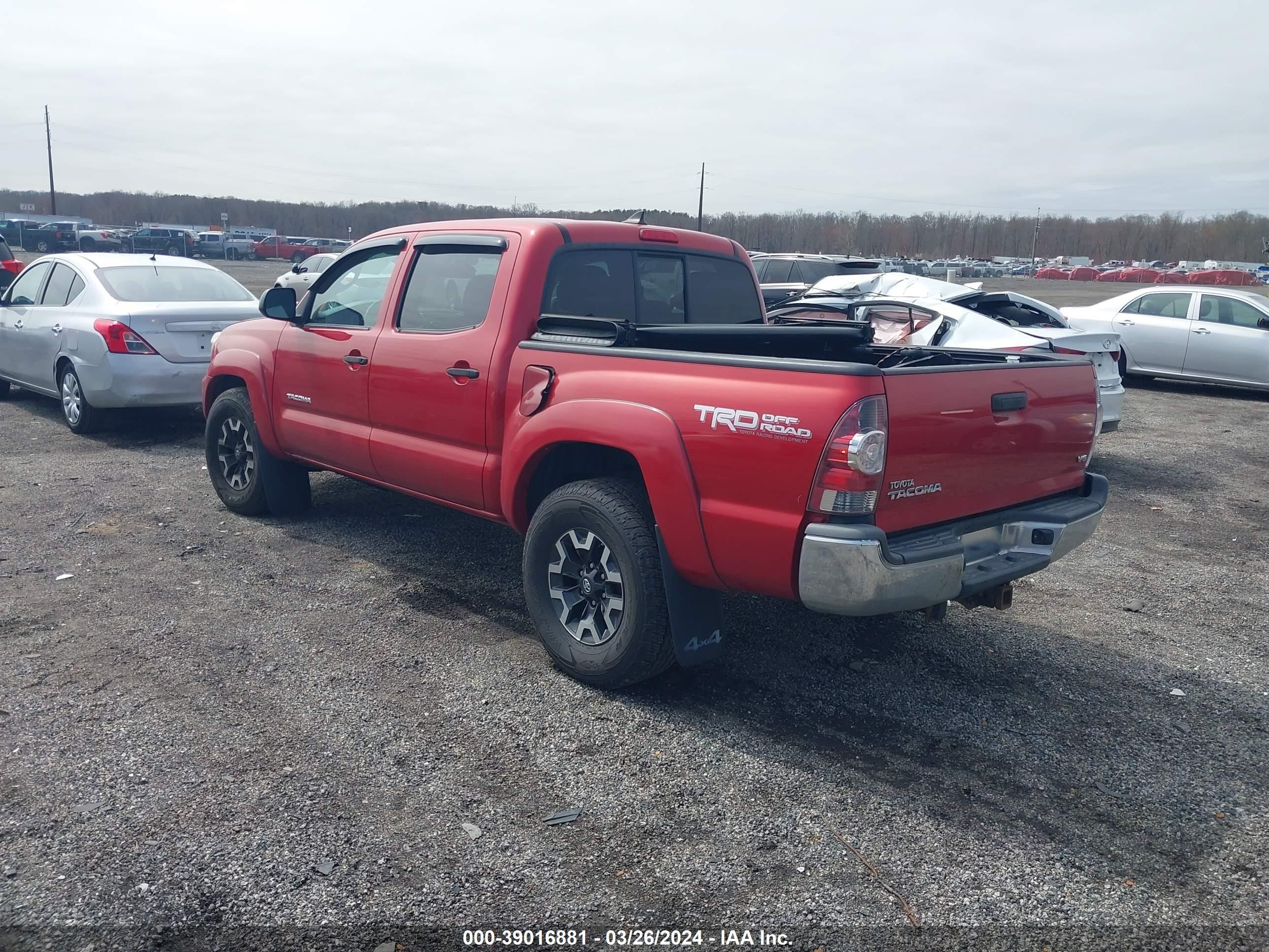 Photo 2 VIN: 3TMLU4EN1CM099300 - TOYOTA TACOMA 