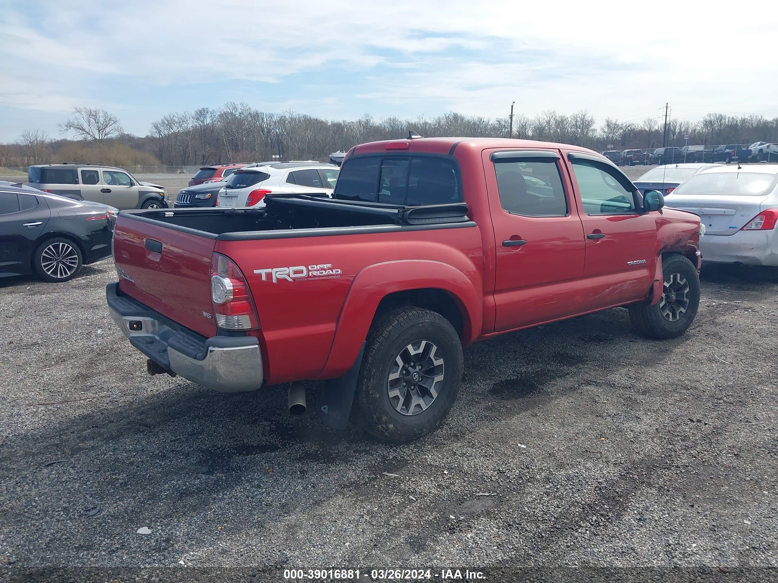 Photo 3 VIN: 3TMLU4EN1CM099300 - TOYOTA TACOMA 