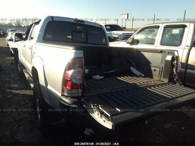 Photo 2 VIN: 3TMLU4EN2AM040477 - TOYOTA TACOMA 