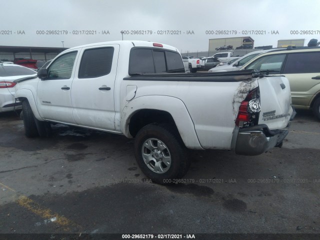 Photo 2 VIN: 3TMLU4EN2BM056289 - TOYOTA TACOMA 