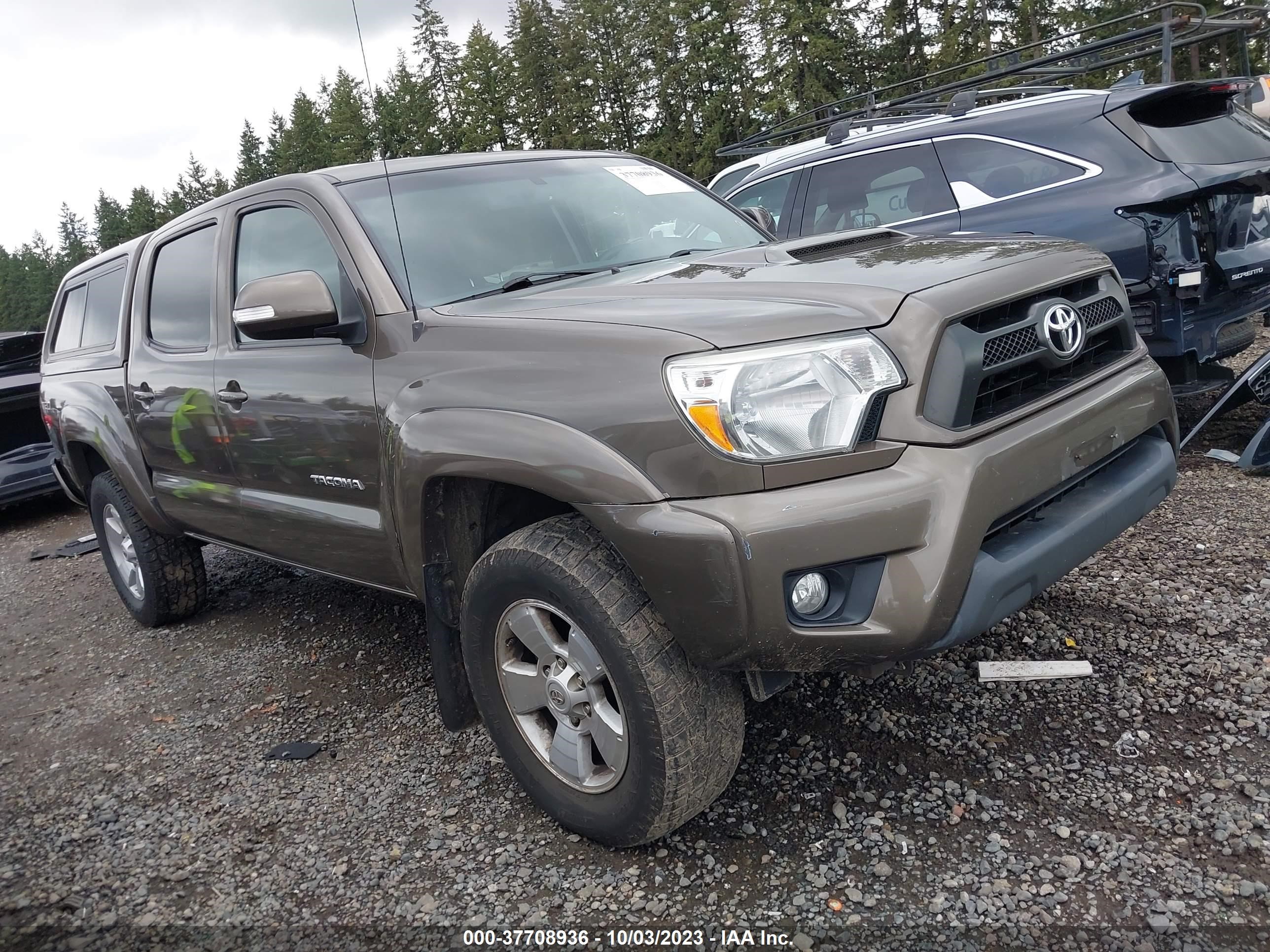 Photo 12 VIN: 3TMLU4EN2DM104165 - TOYOTA TACOMA 