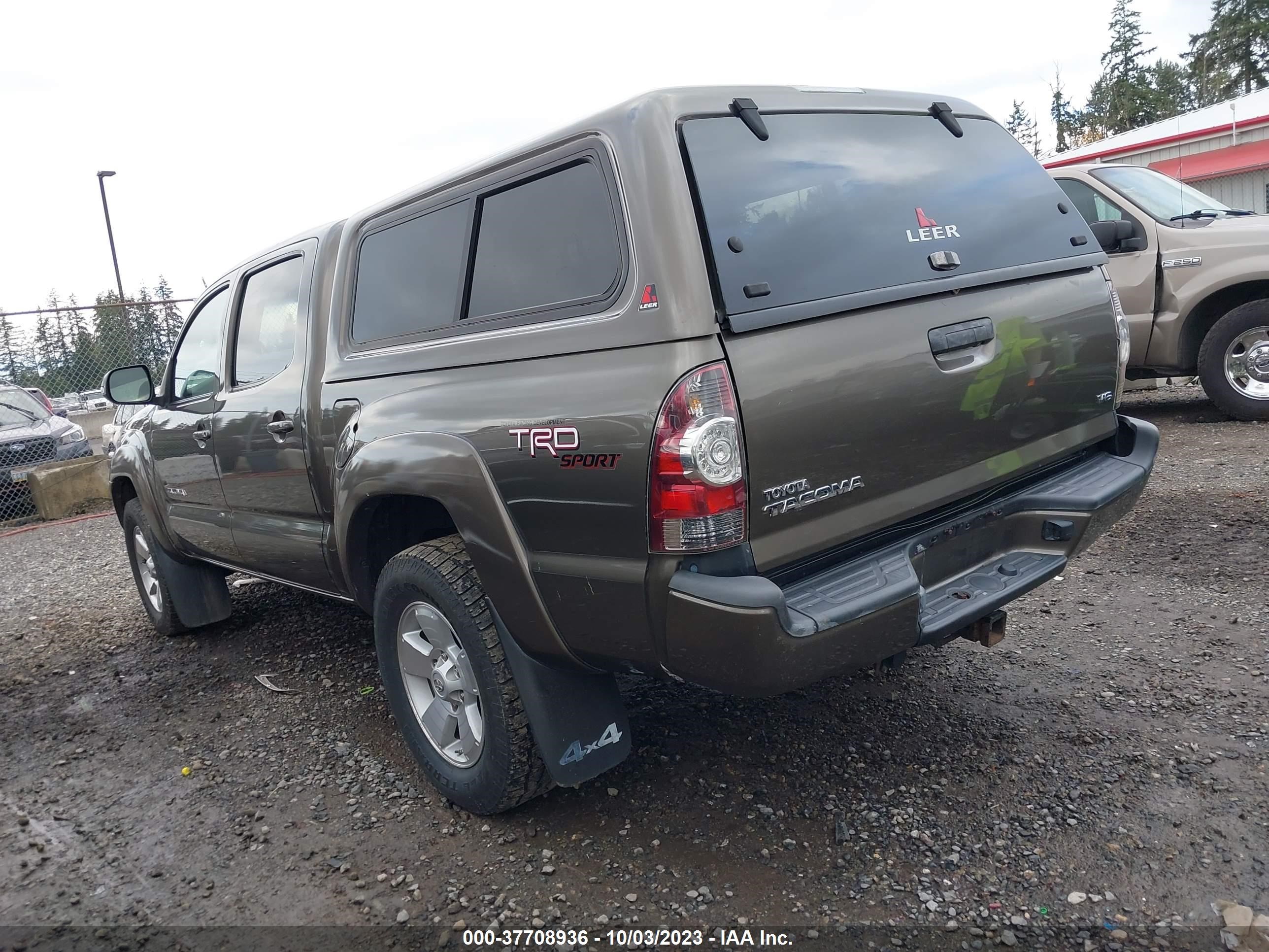 Photo 13 VIN: 3TMLU4EN2DM104165 - TOYOTA TACOMA 