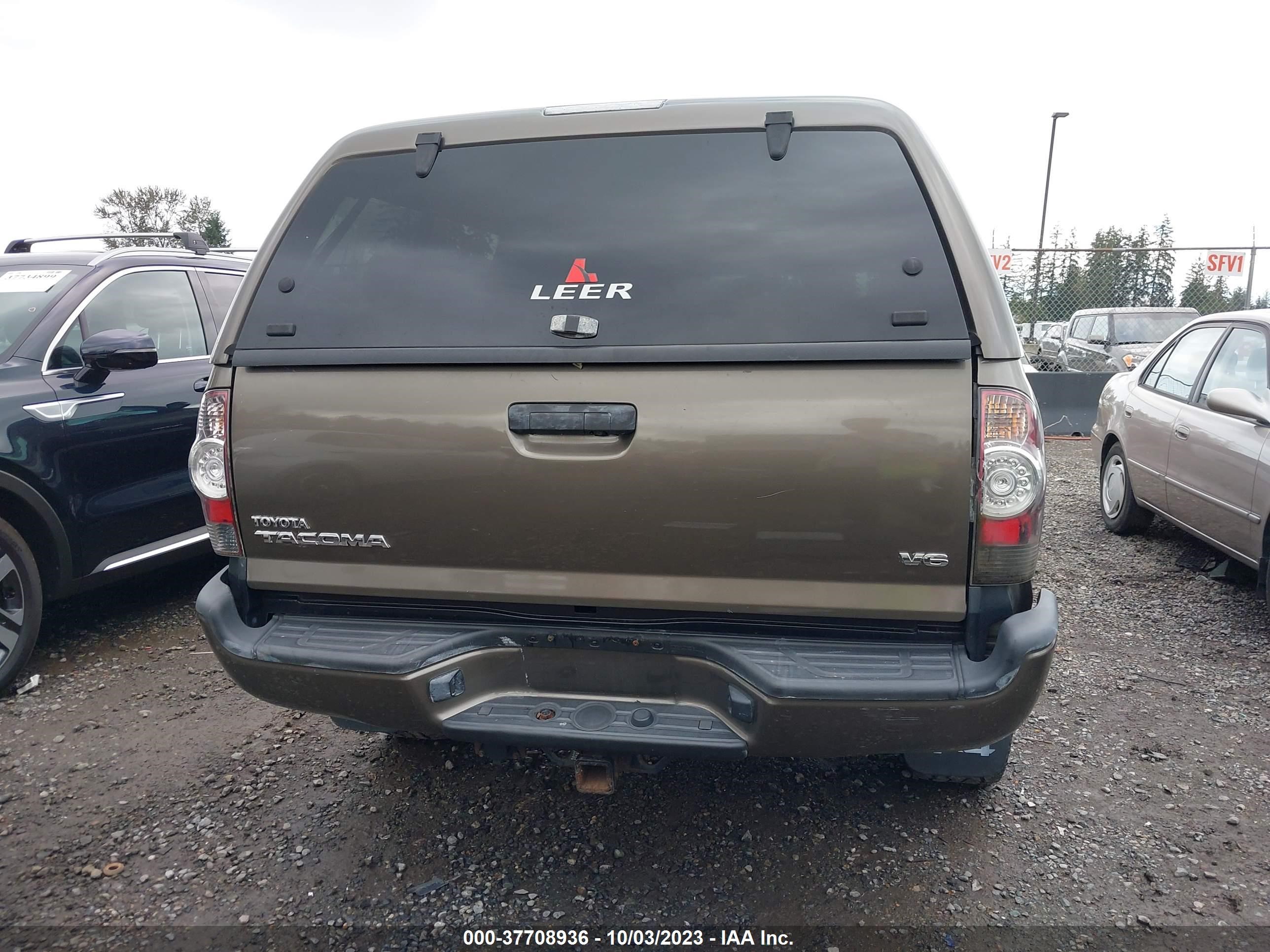 Photo 15 VIN: 3TMLU4EN2DM104165 - TOYOTA TACOMA 