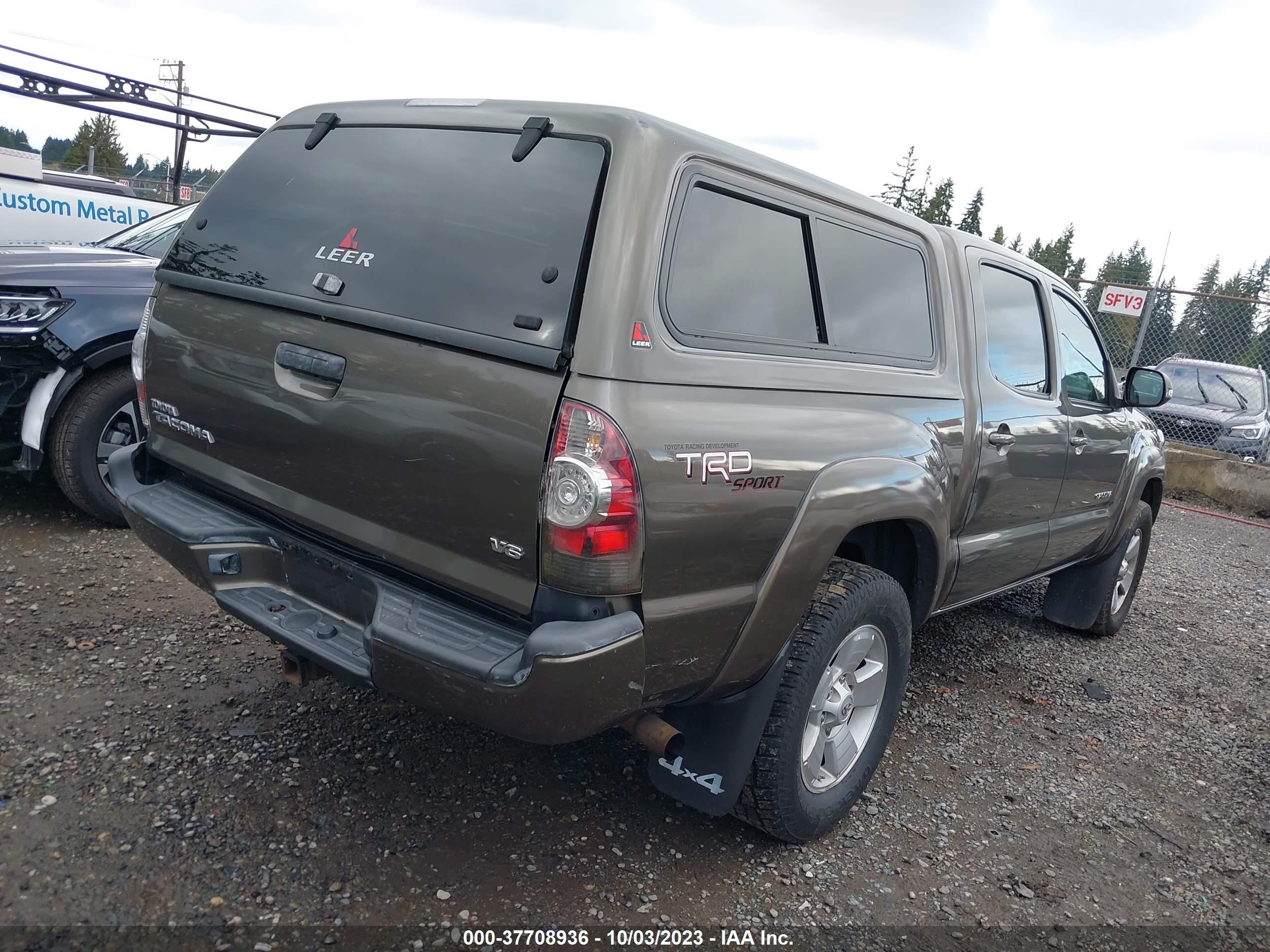 Photo 3 VIN: 3TMLU4EN2DM104165 - TOYOTA TACOMA 