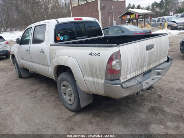 Photo 2 VIN: 3TMLU4EN2DM131303 - TOYOTA TACOMA 