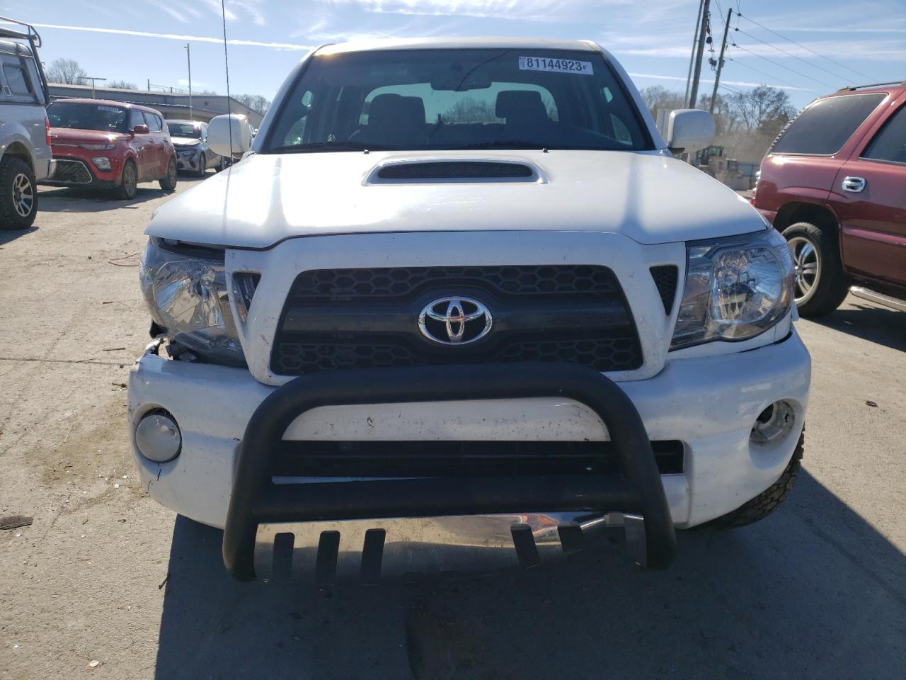 Photo 4 VIN: 3TMLU4EN3BM072758 - TOYOTA TACOMA 