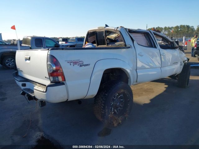 Photo 3 VIN: 3TMLU4EN3DM104126 - TOYOTA TACOMA 