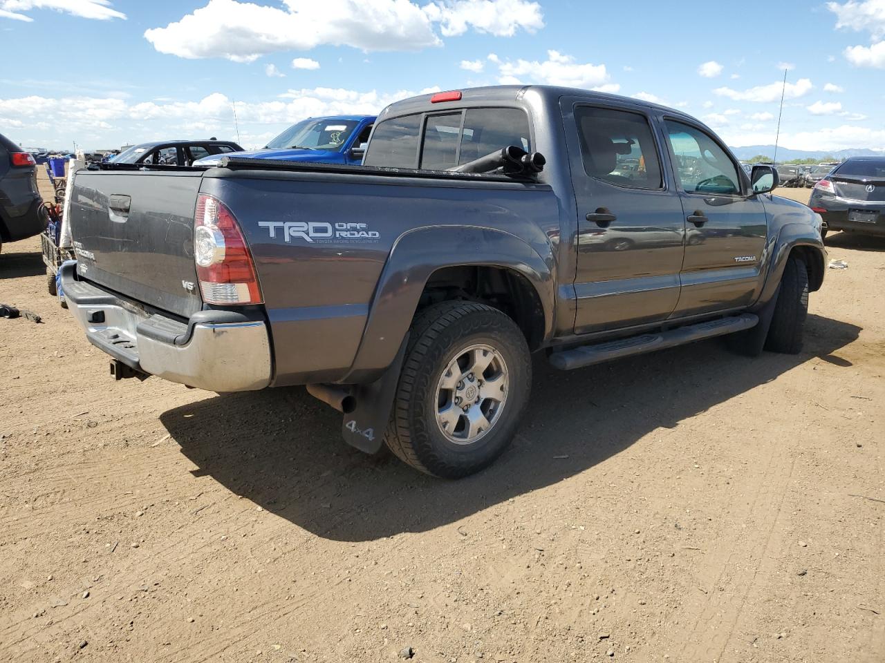 Photo 2 VIN: 3TMLU4EN3DM116731 - TOYOTA TACOMA 