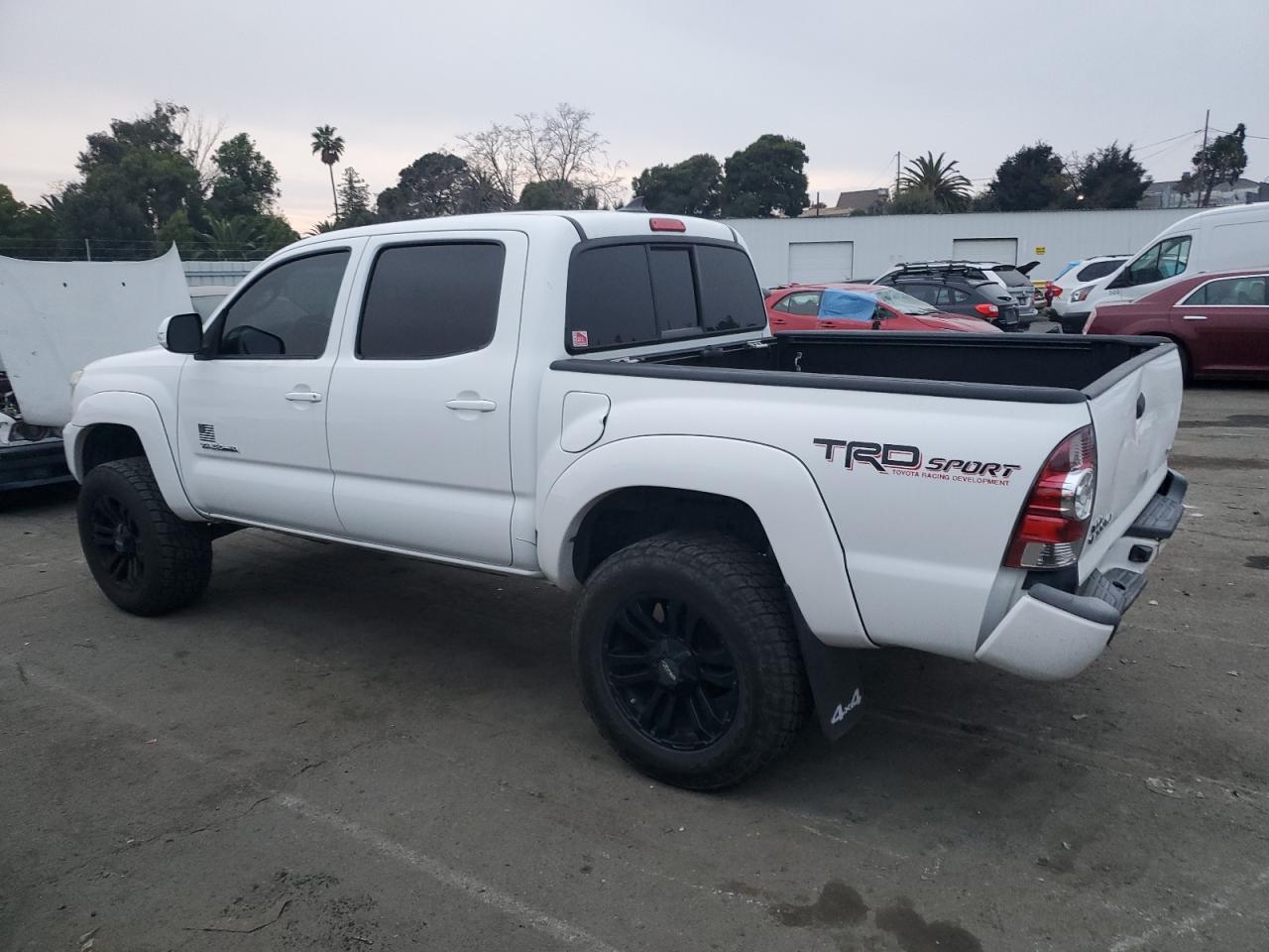 Photo 1 VIN: 3TMLU4EN3EM137595 - TOYOTA TACOMA 