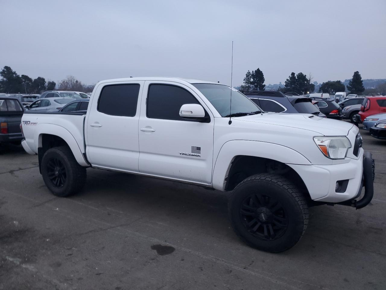 Photo 3 VIN: 3TMLU4EN3EM137595 - TOYOTA TACOMA 