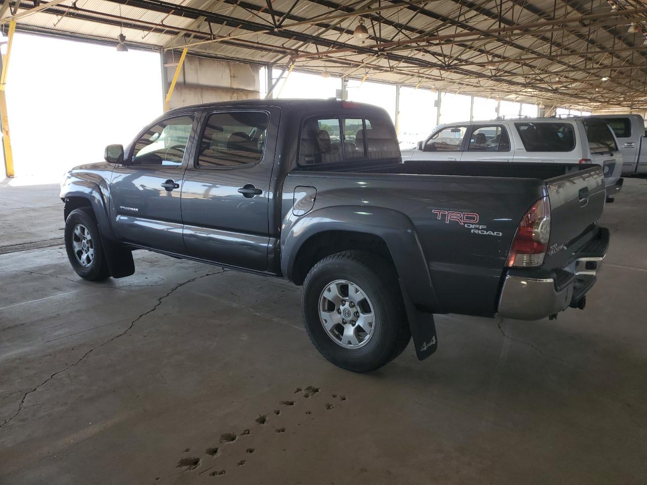 Photo 1 VIN: 3TMLU4EN4AM043879 - TOYOTA TACOMA 