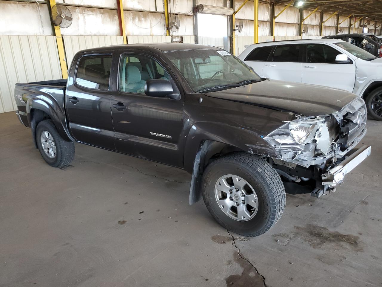 Photo 3 VIN: 3TMLU4EN4AM043879 - TOYOTA TACOMA 