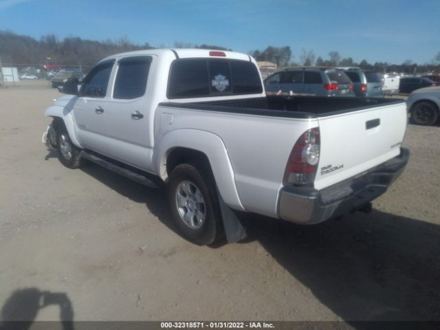 Photo 2 VIN: 3TMLU4EN4BM063714 - TOYOTA TACOMA 