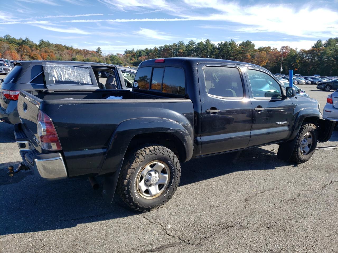 Photo 2 VIN: 3TMLU4EN4BM068623 - TOYOTA TACOMA 