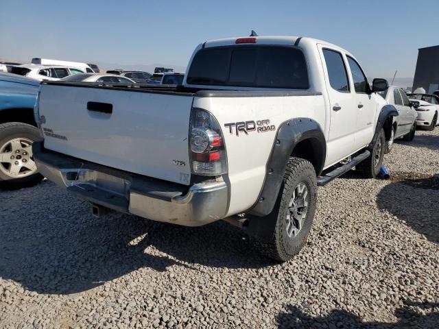 Photo 2 VIN: 3TMLU4EN4FM164824 - TOYOTA TACOMA DOU 