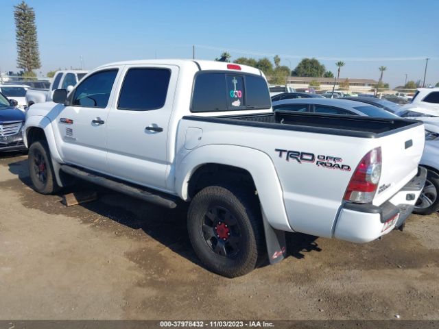 Photo 2 VIN: 3TMLU4EN4FM179422 - TOYOTA TACOMA 