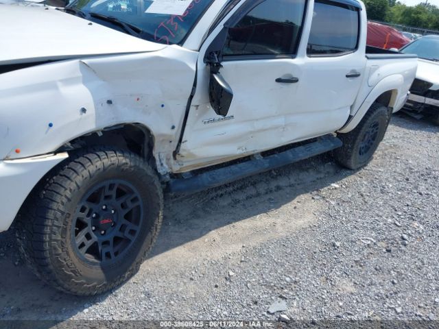 Photo 5 VIN: 3TMLU4EN4FM194552 - TOYOTA TACOMA 