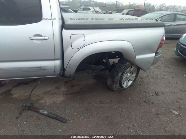 Photo 5 VIN: 3TMLU4EN5AM049805 - TOYOTA TACOMA 