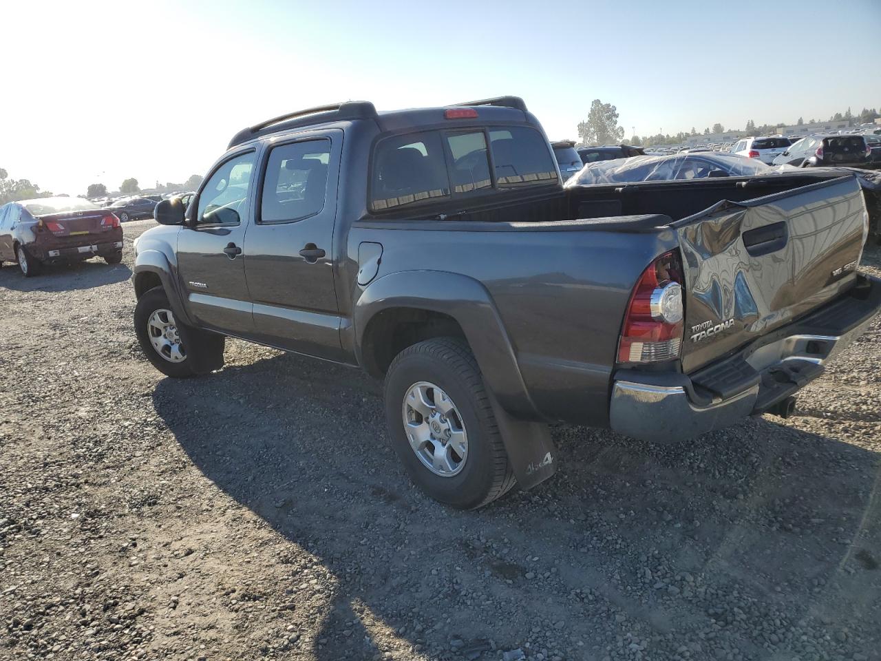 Photo 1 VIN: 3TMLU4EN5DM107481 - TOYOTA TACOMA 