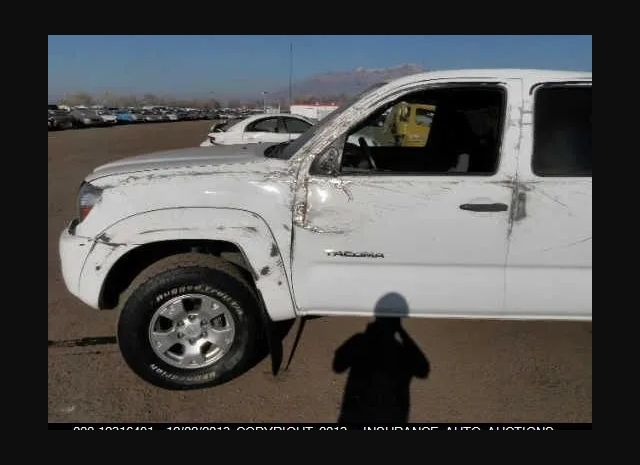 Photo 5 VIN: 3TMLU4EN6AM049926 - TOYOTA TACOMA 