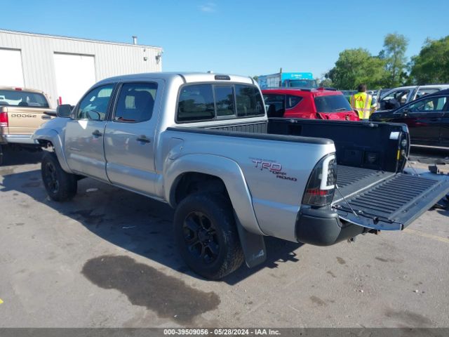 Photo 2 VIN: 3TMLU4EN6AM054463 - TOYOTA TACOMA 