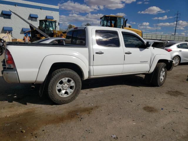 Photo 2 VIN: 3TMLU4EN6BM063939 - TOYOTA TACOMA 