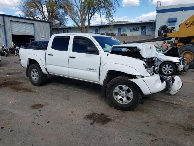 Photo 3 VIN: 3TMLU4EN6BM063939 - TOYOTA TACOMA 