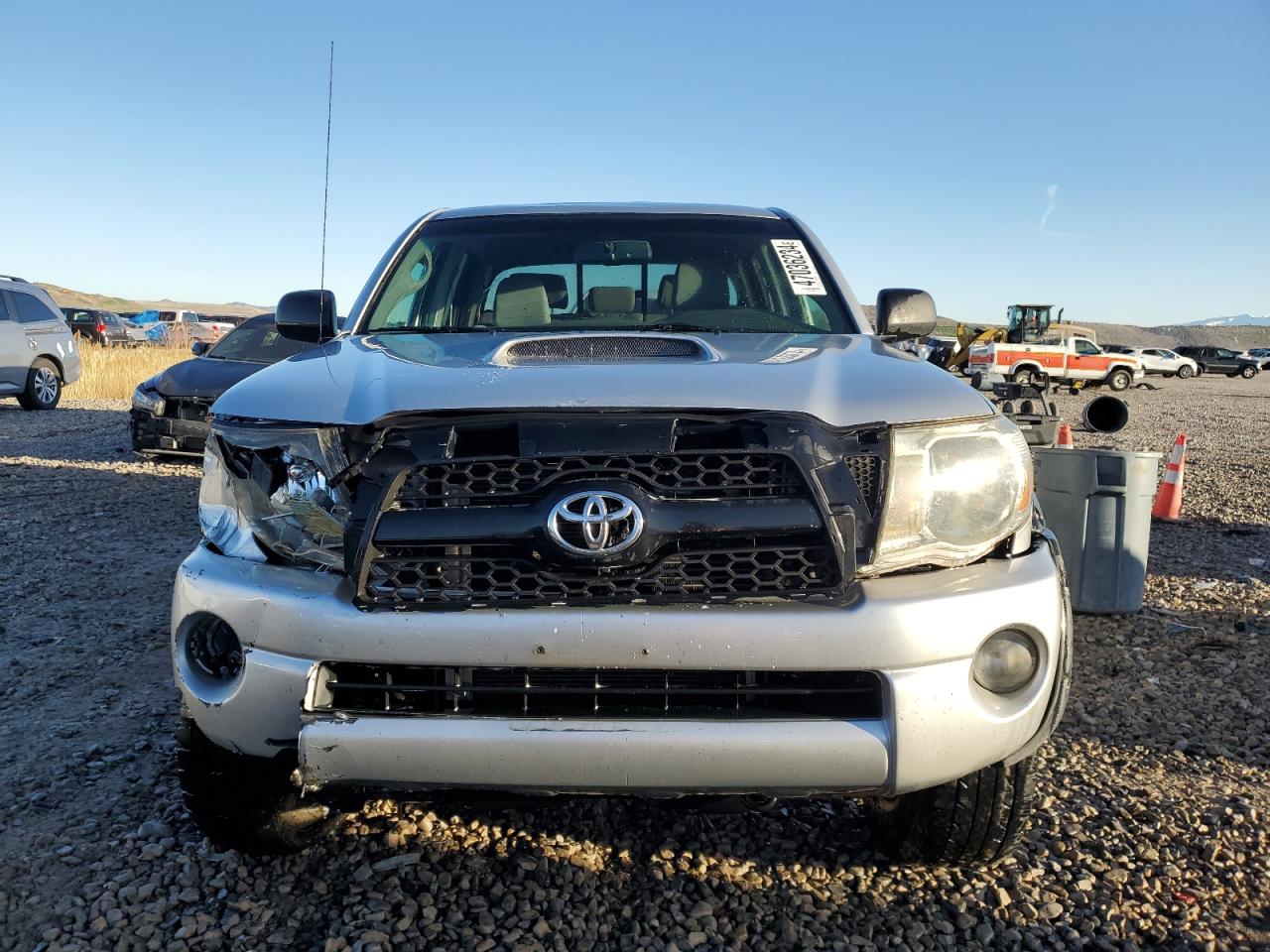 Photo 4 VIN: 3TMLU4EN6BM070258 - TOYOTA TACOMA 