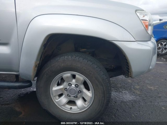 Photo 5 VIN: 3TMLU4EN6CM103356 - TOYOTA TACOMA 