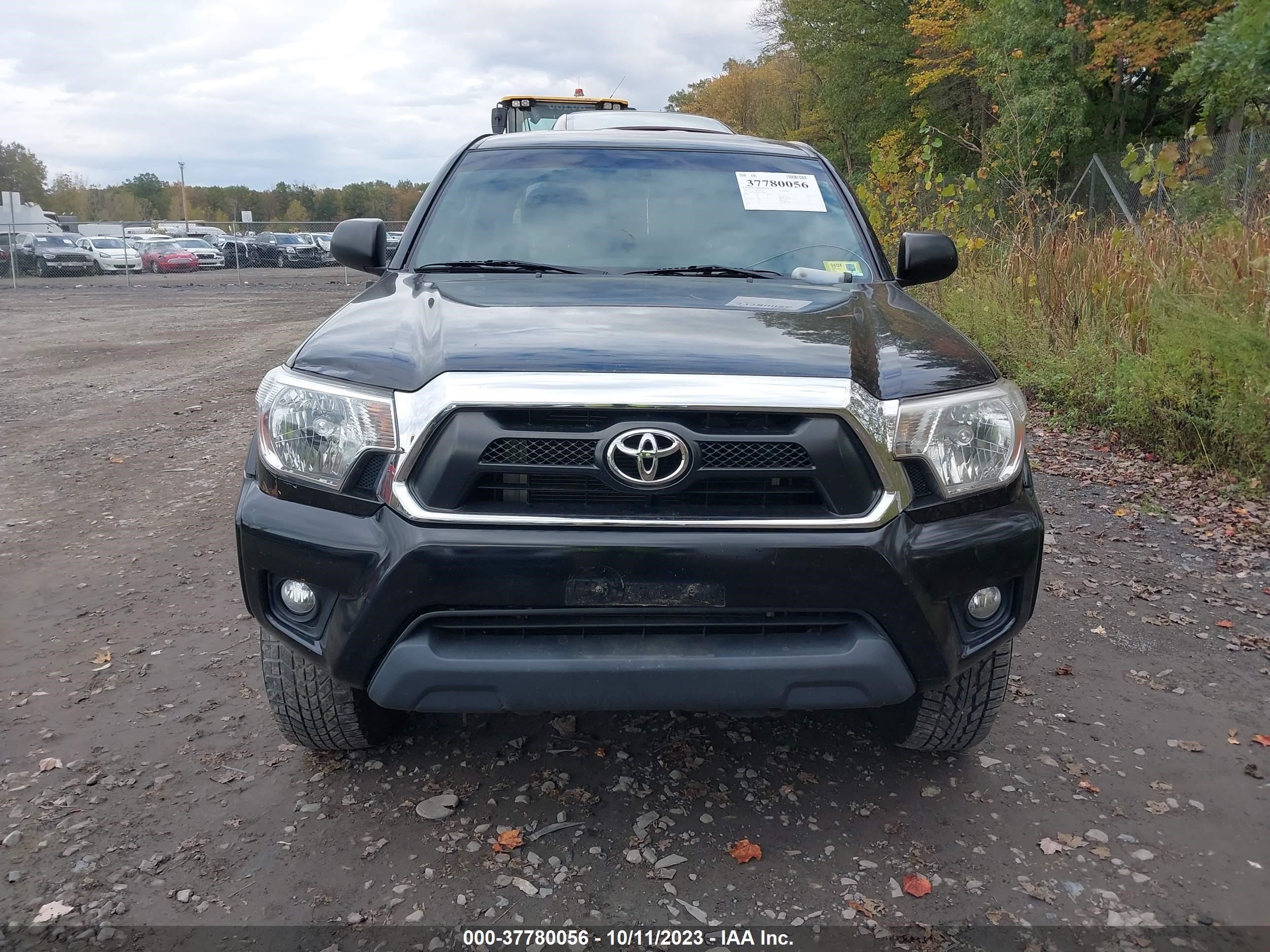 Photo 11 VIN: 3TMLU4EN6EM144251 - TOYOTA TACOMA 