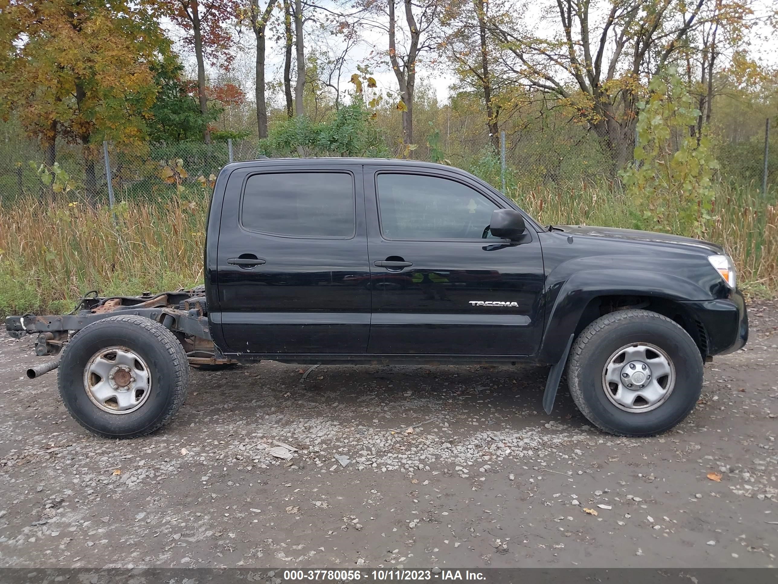 Photo 12 VIN: 3TMLU4EN6EM144251 - TOYOTA TACOMA 