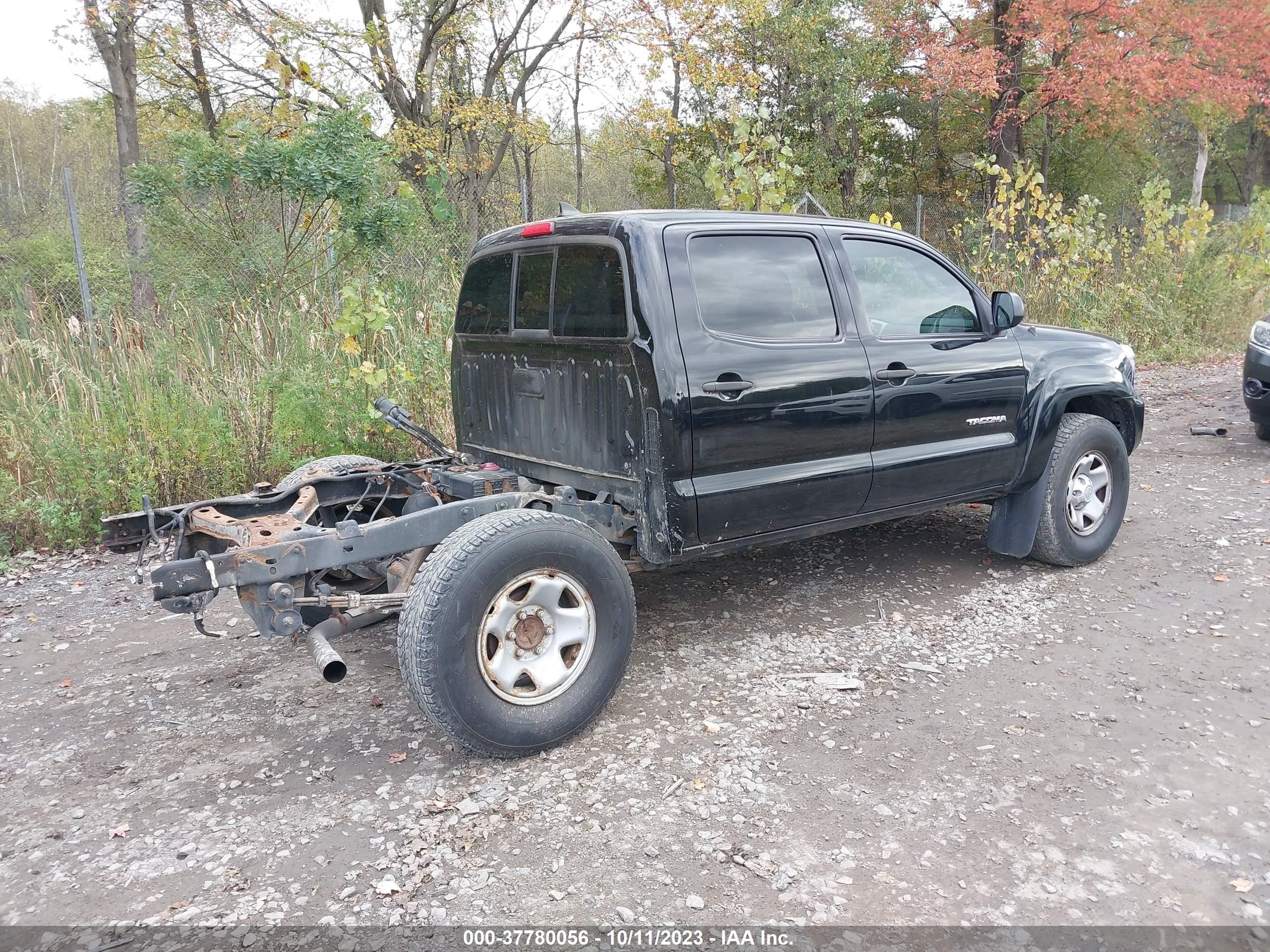 Photo 3 VIN: 3TMLU4EN6EM144251 - TOYOTA TACOMA 