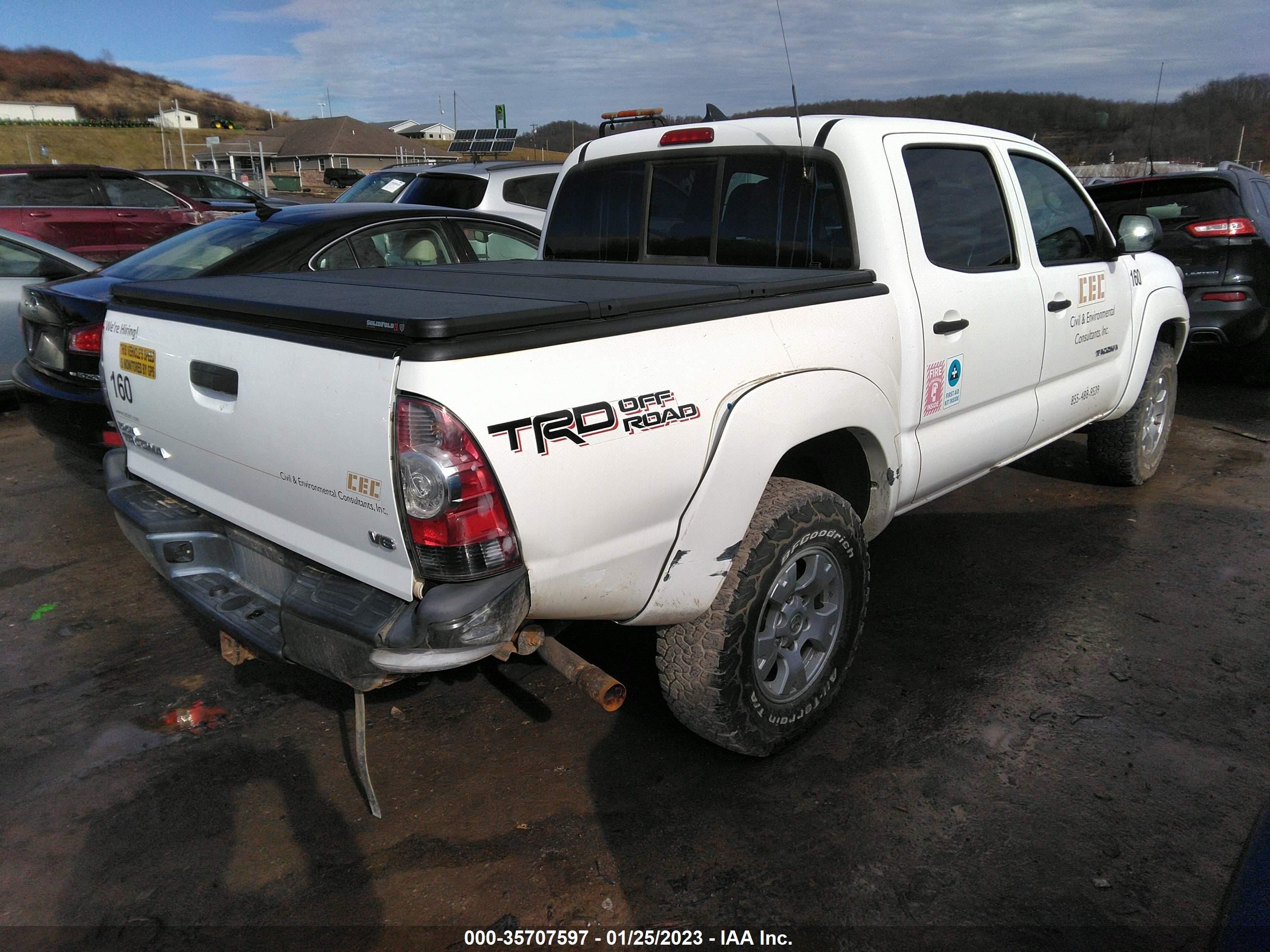 Photo 3 VIN: 3TMLU4EN6FM172133 - TOYOTA TACOMA 