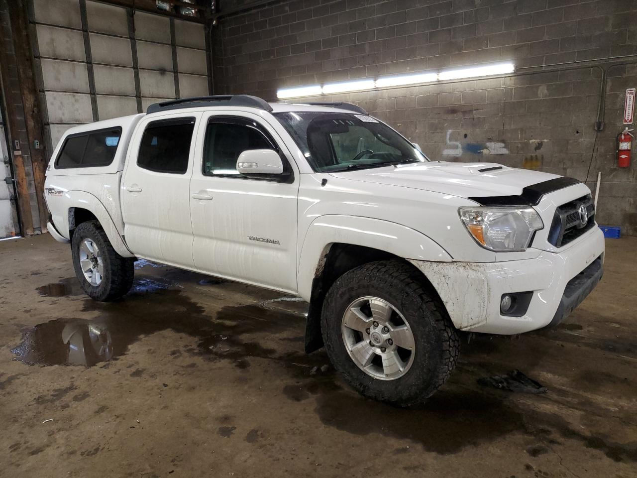 Photo 3 VIN: 3TMLU4EN6FM191507 - TOYOTA TACOMA 