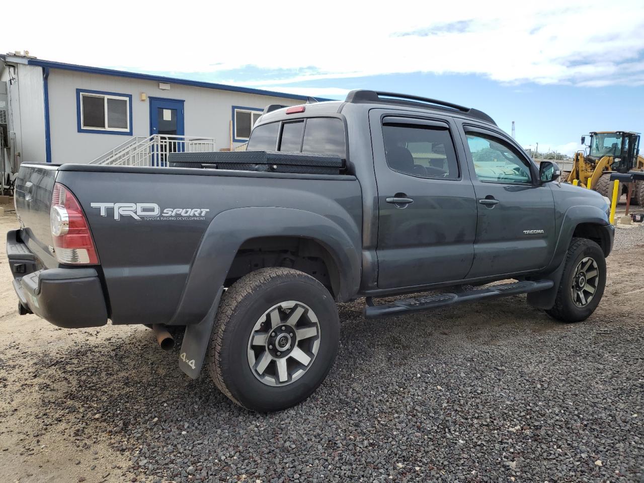 Photo 2 VIN: 3TMLU4EN6FM195265 - TOYOTA TACOMA 