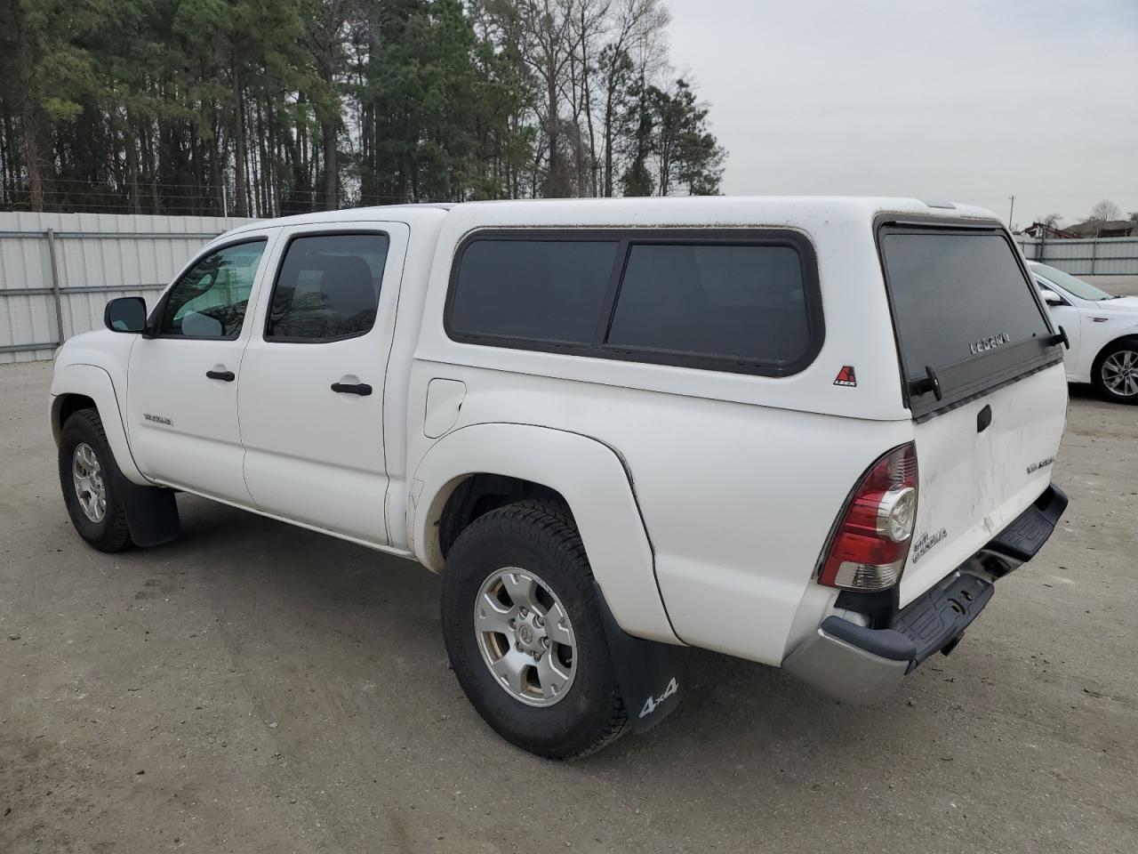 Photo 1 VIN: 3TMLU4EN7AM050499 - TOYOTA TACOMA 