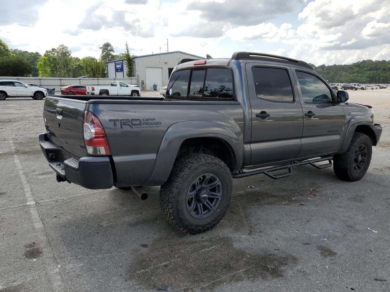 Photo 2 VIN: 3TMLU4EN7DM112892 - TOYOTA TACOMA 