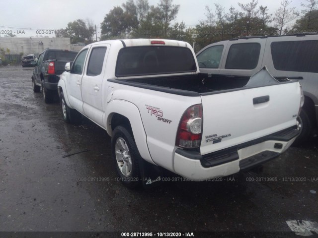 Photo 2 VIN: 3TMLU4EN7DM117056 - TOYOTA TACOMA 