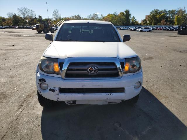 Photo 4 VIN: 3TMLU4EN8AM039575 - TOYOTA TACOMA DOU 