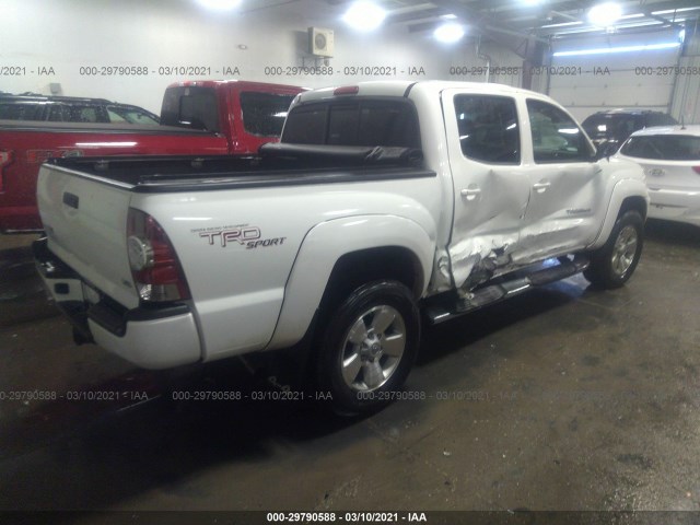 Photo 3 VIN: 3TMLU4EN8DM114599 - TOYOTA TACOMA 