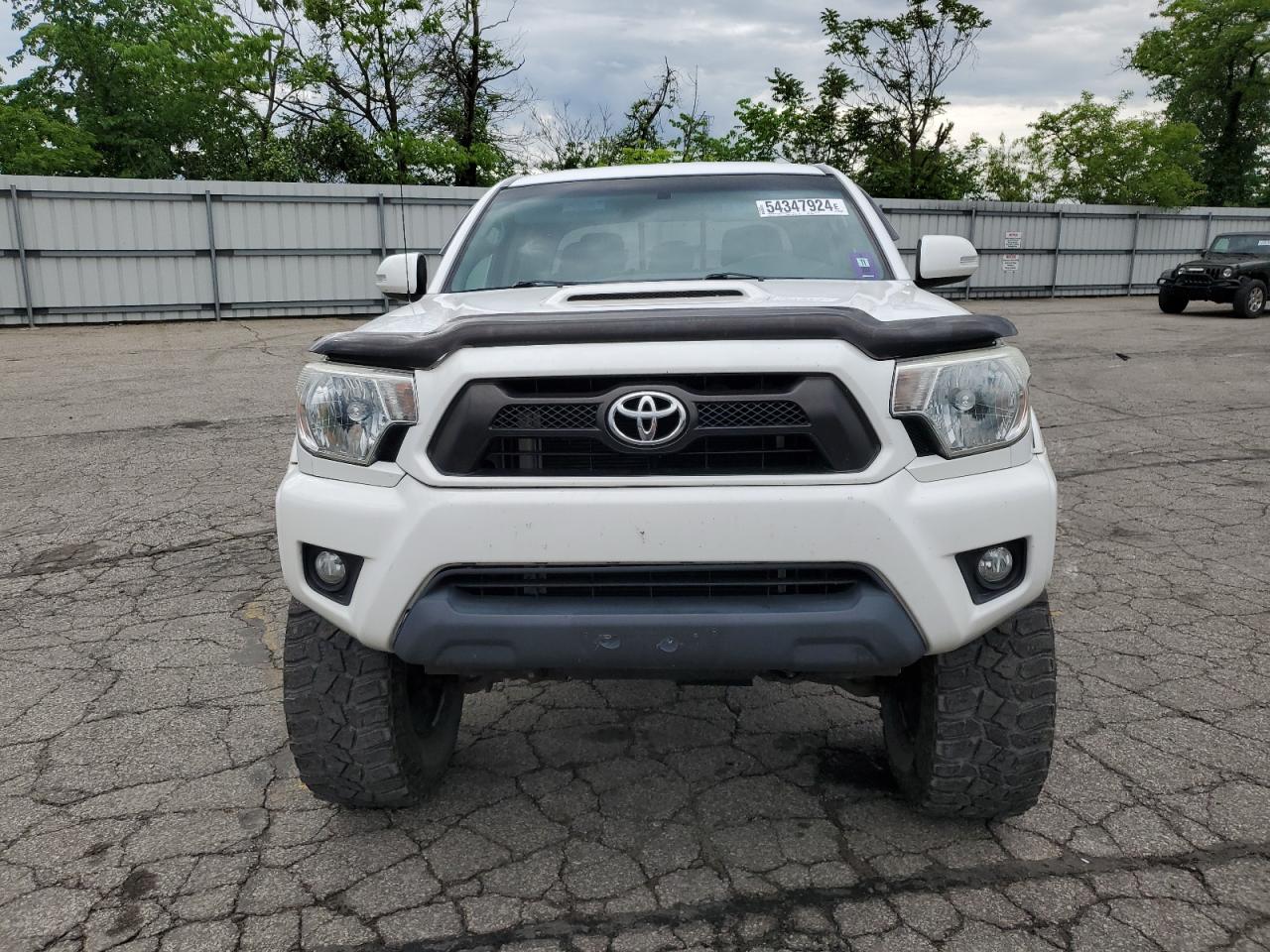 Photo 4 VIN: 3TMLU4EN8FM193033 - TOYOTA TACOMA 