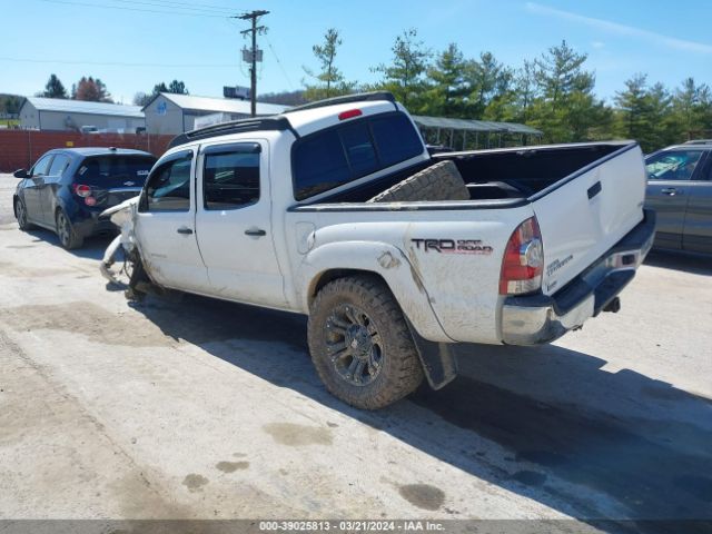 Photo 2 VIN: 3TMLU4EN9DM113977 - TOYOTA TACOMA 