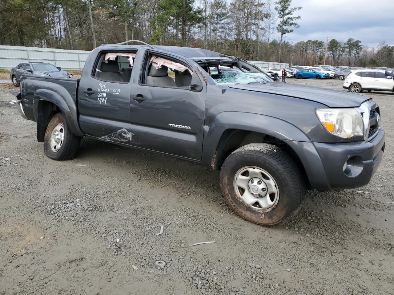 Photo 3 VIN: 3TMLU4ENXBM062101 - TOYOTA TACOMA 