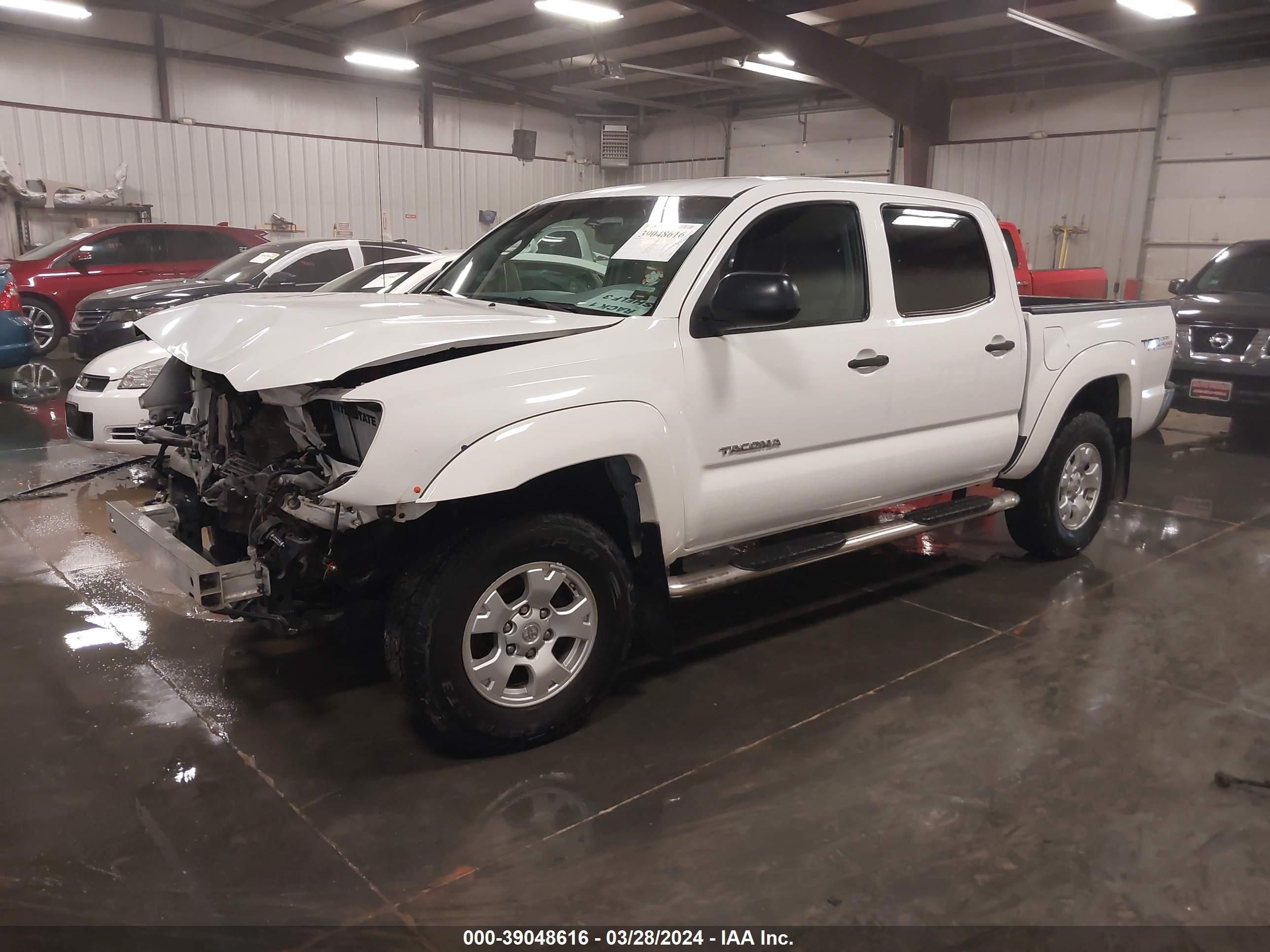 Photo 1 VIN: 3TMLU4ENXCM099117 - TOYOTA TACOMA 